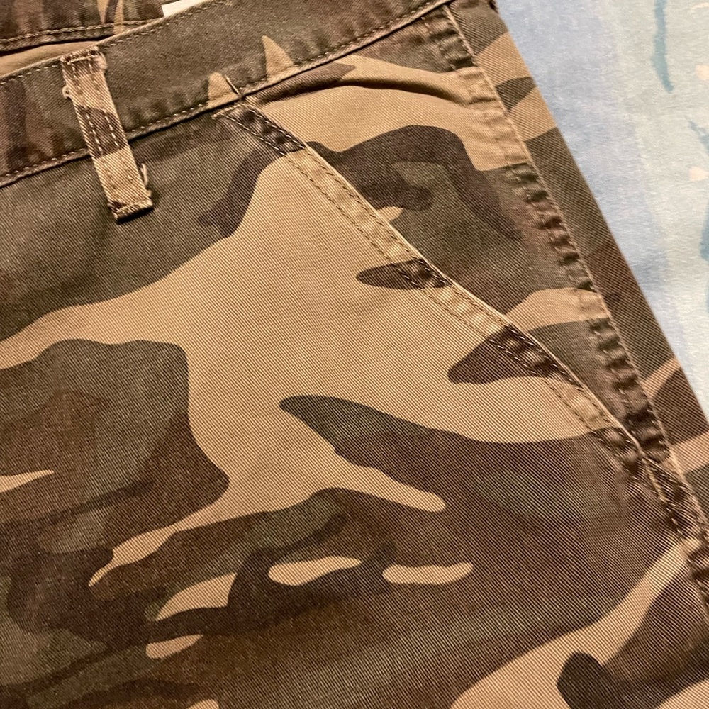Wrangler Jeans Co. Camo Cargo Pants - Picture 4 of 9
